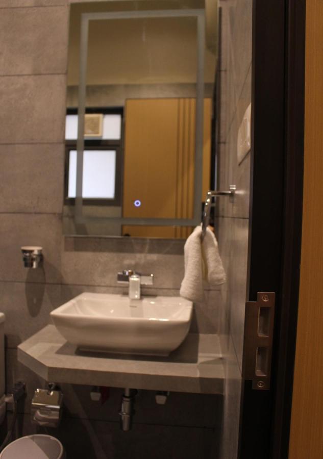 Ixoras Hotel Lemba 킨샤사 외부 사진
