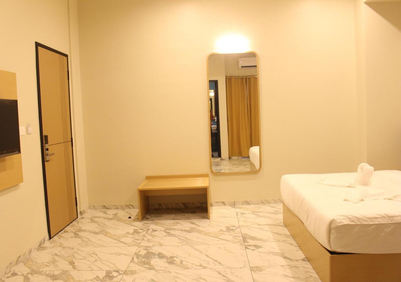 Ixoras Hotel Lemba 킨샤사 외부 사진